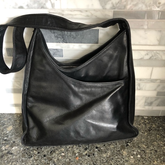 Perlina Italian Leather Shoulder Bag - Picture 3 of 6